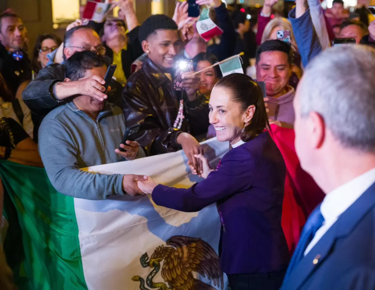 Sheinbaum llega a Barcelona para cumbre sobre democracia