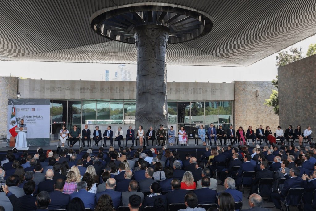 Tenemos mucho pueblo: Claudia, ¡Mucha presidenta! le responden