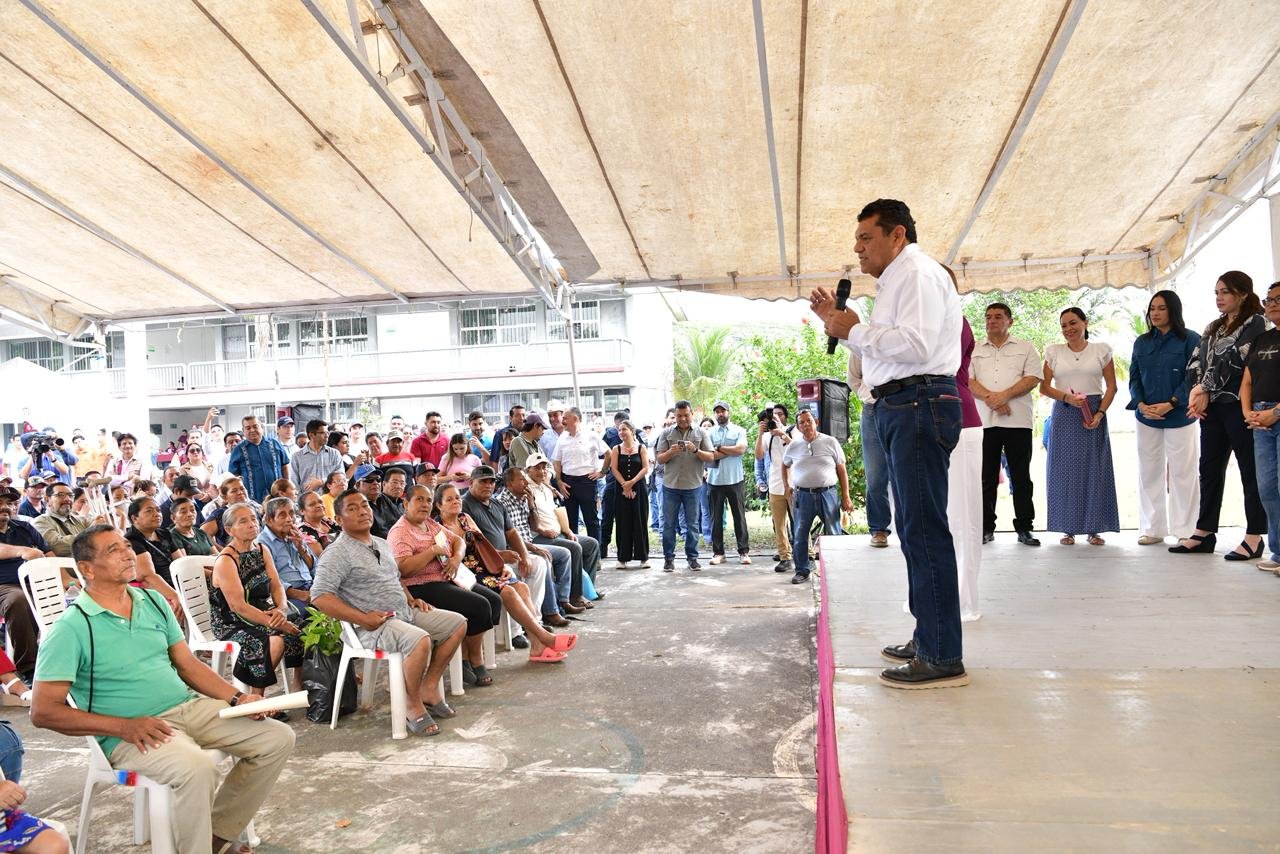 Carretera C-31 a C-41 en Huimanguillo será atendida afirma Javier May