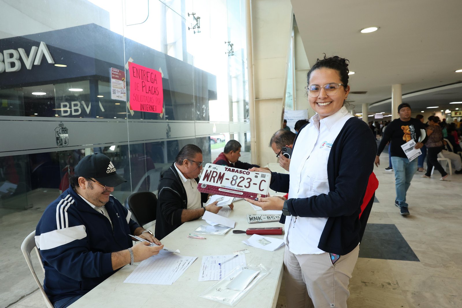Avanza reemplacamiento de vehículos; 186 mil tabasqueños ya cuentan con su nueva placa