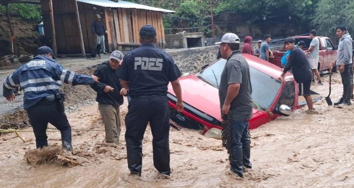 Lluvias dejan 41 muertos en 5 estados; Sheinbaum ordena reforzar auxilios