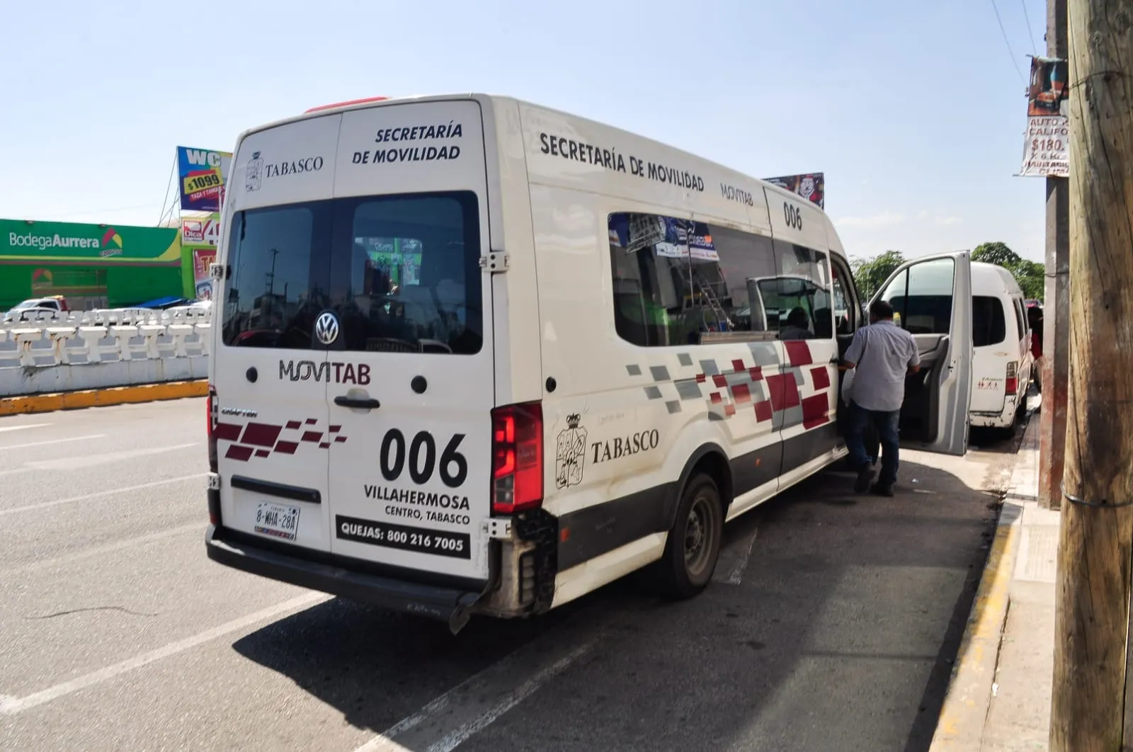May califica de 'simbólico' el alza al transporte público en Tabasco