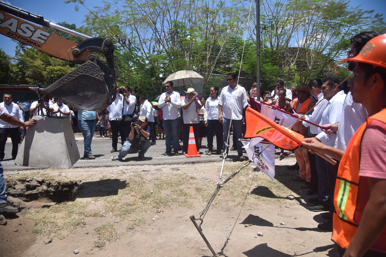 Inician obras de infraestructura urbana en Santa Cruz, Centla