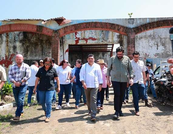 En Teapa: Supervisa Javier May avances de rehabilitación de la Piscifactoría 