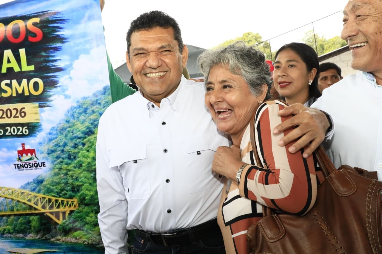 Con honestidad y austeridad hacemos más con menos: May