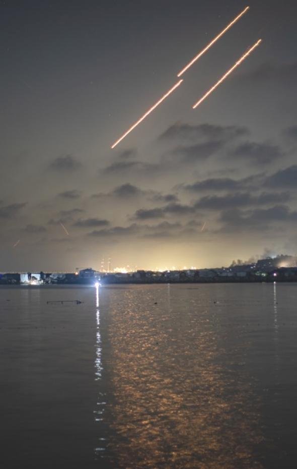 Irán lanza misiles y Tel Aviv revive crisis tras represalia recíproca