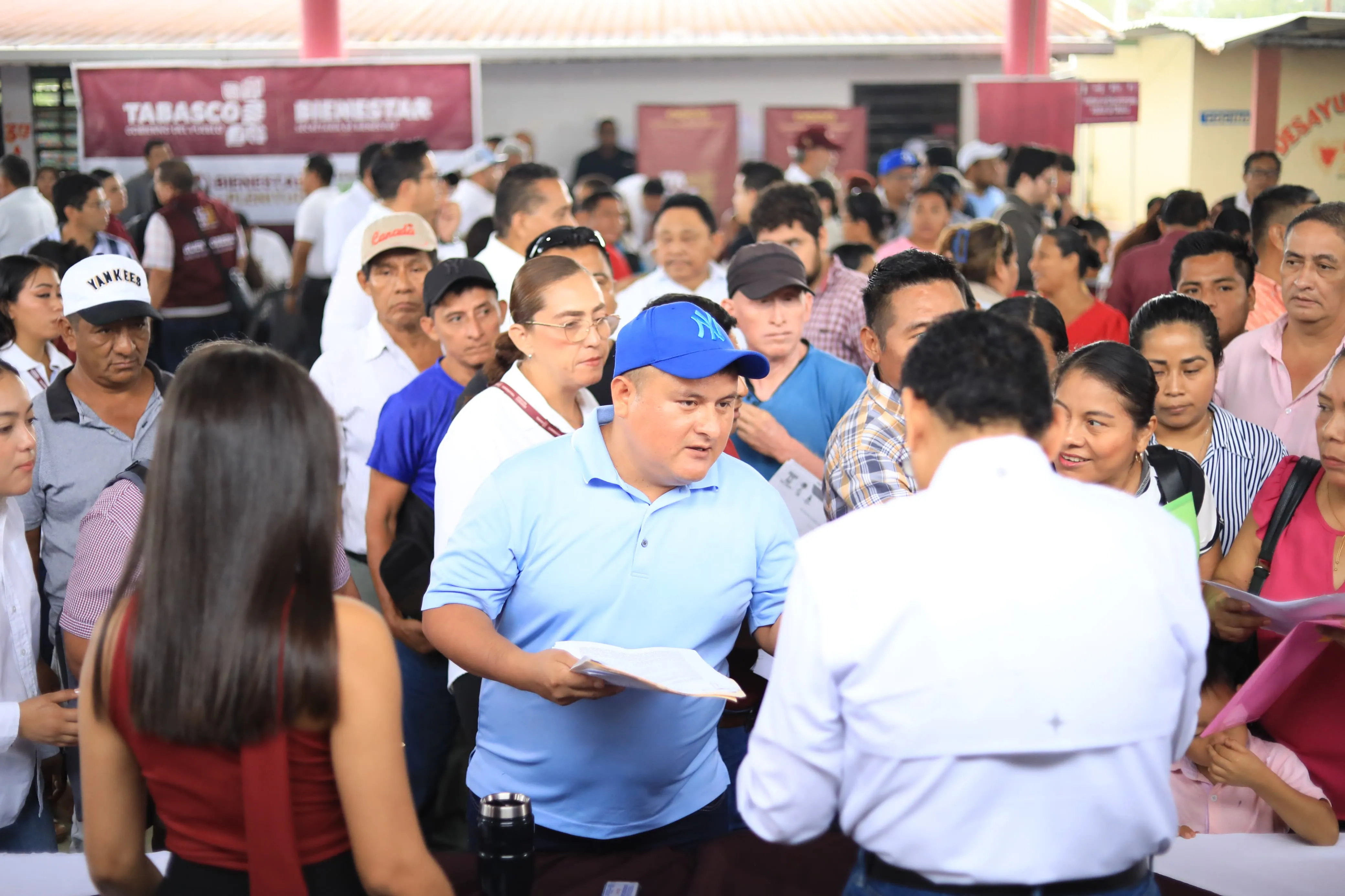 Refuerza Javier May compromiso social en Tacotalpa con Jornadas de Atención Directa