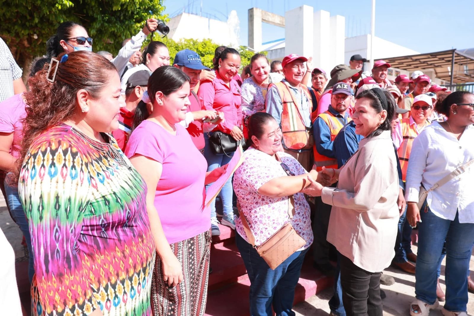 Refuerza Yolanda Osuna atención integral de servicios municipales en Villa Macultepec