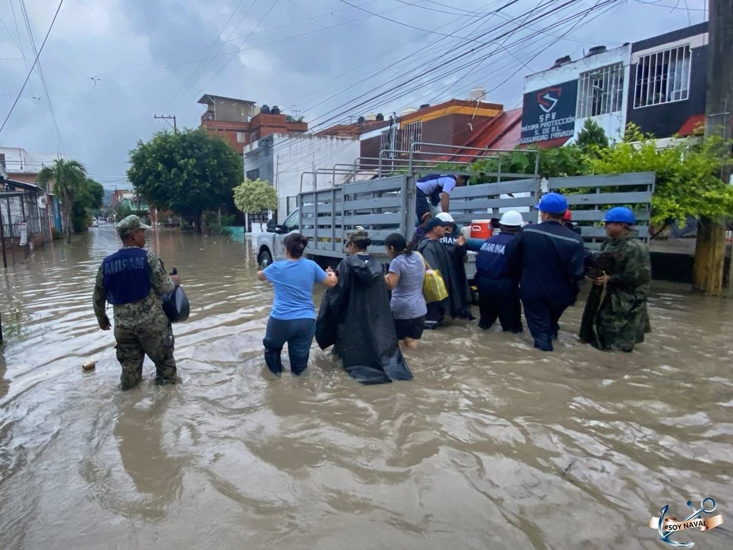 Sheinbaum activa plan de apoyo federal tras tragedia por lluvias