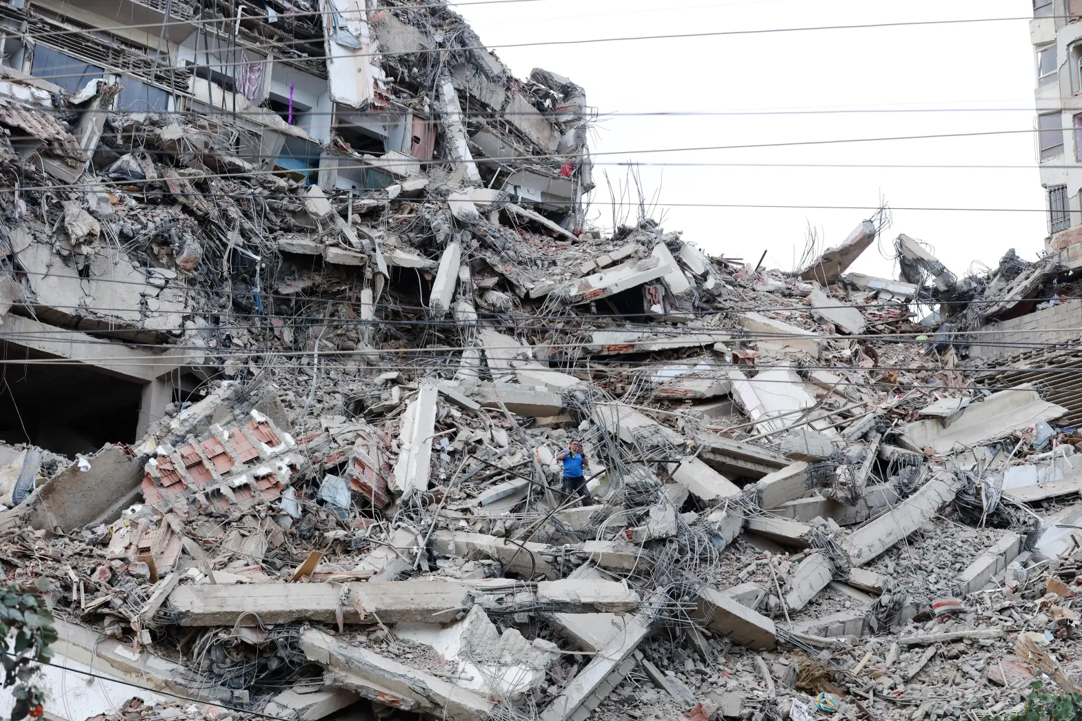 Terremotos en Venezuela dejan casi mil muertos y más de 3 mil heridos
