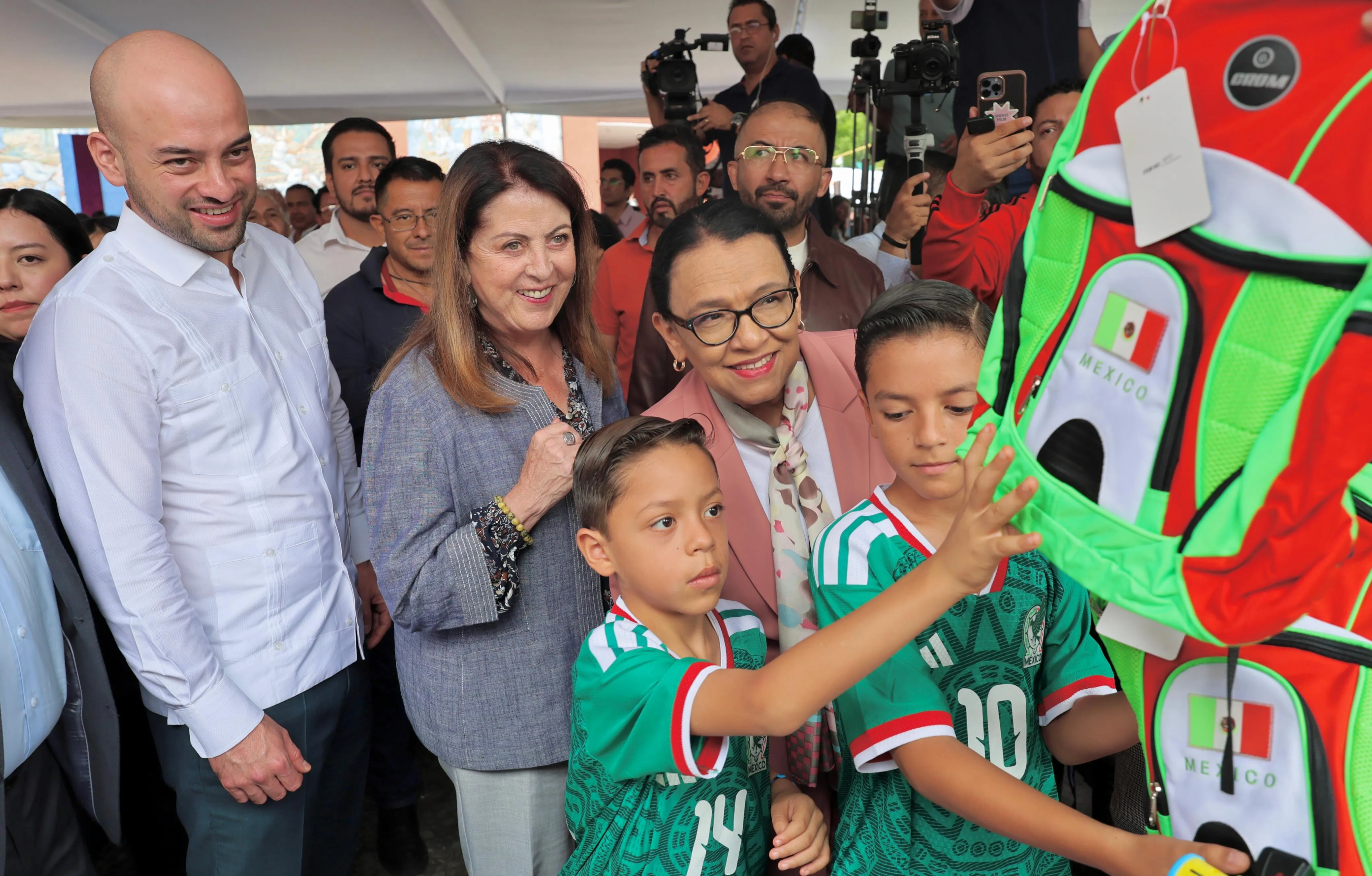Feria de Paz en Cuernavaca acerca 53 servicios y trámites