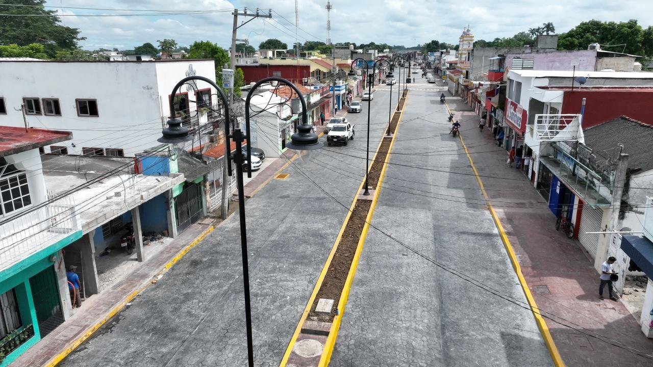 El Gobierno del Pueblo moderniza calles y escuelas en Jalpa de Méndez con una inversión de más de 55 millones de pesos, beneficiando a cerca de 17 mil habitantes.