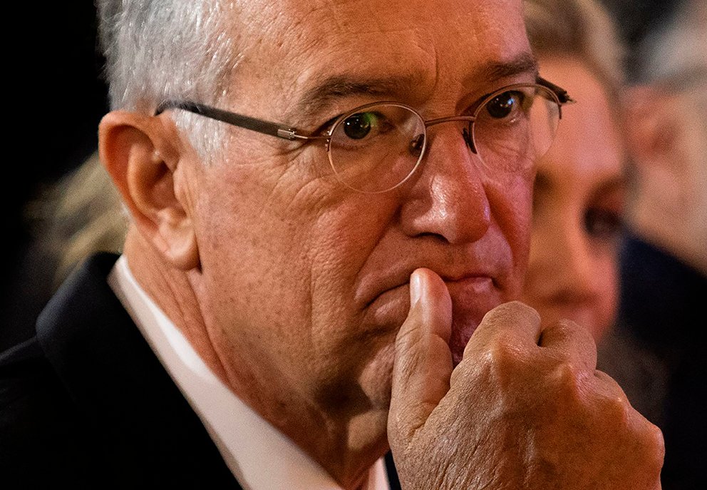 Salinas Pliego ya debe 74 mil millones