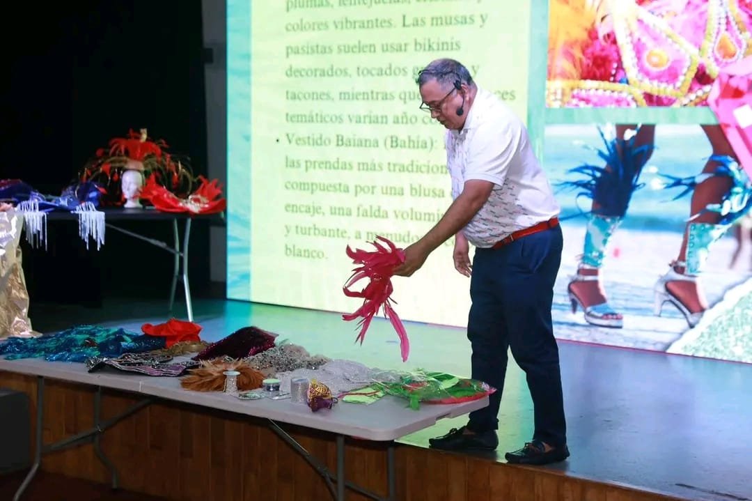 Historia del Vestuario: Tardes de Carnaval en Centro