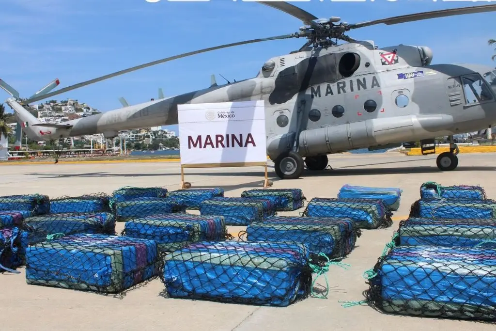 Aseguran 26 bultos de cocaína frente a Guerrero