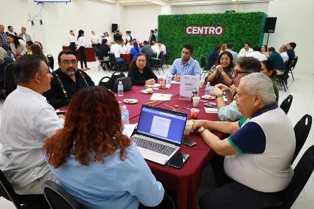 Desarrolla Centro Foro de Consulta Ciudadana 