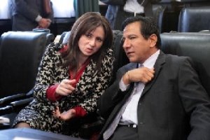 Exige Rosalinda a la CFE cese hostigamiento contra tabasqueños