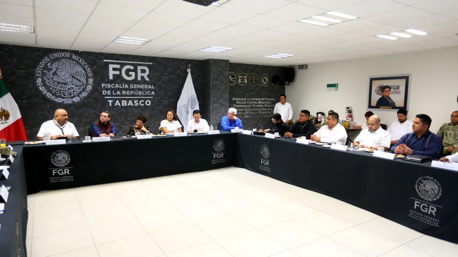 Gabinete de Seguridad de Tabasco se reúne con la fiscal Ernestina Godoy