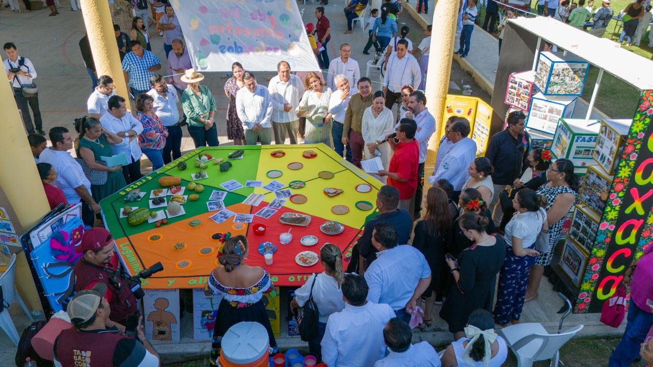 SETAB realiza Feria de la Salud por el bienestar educativo