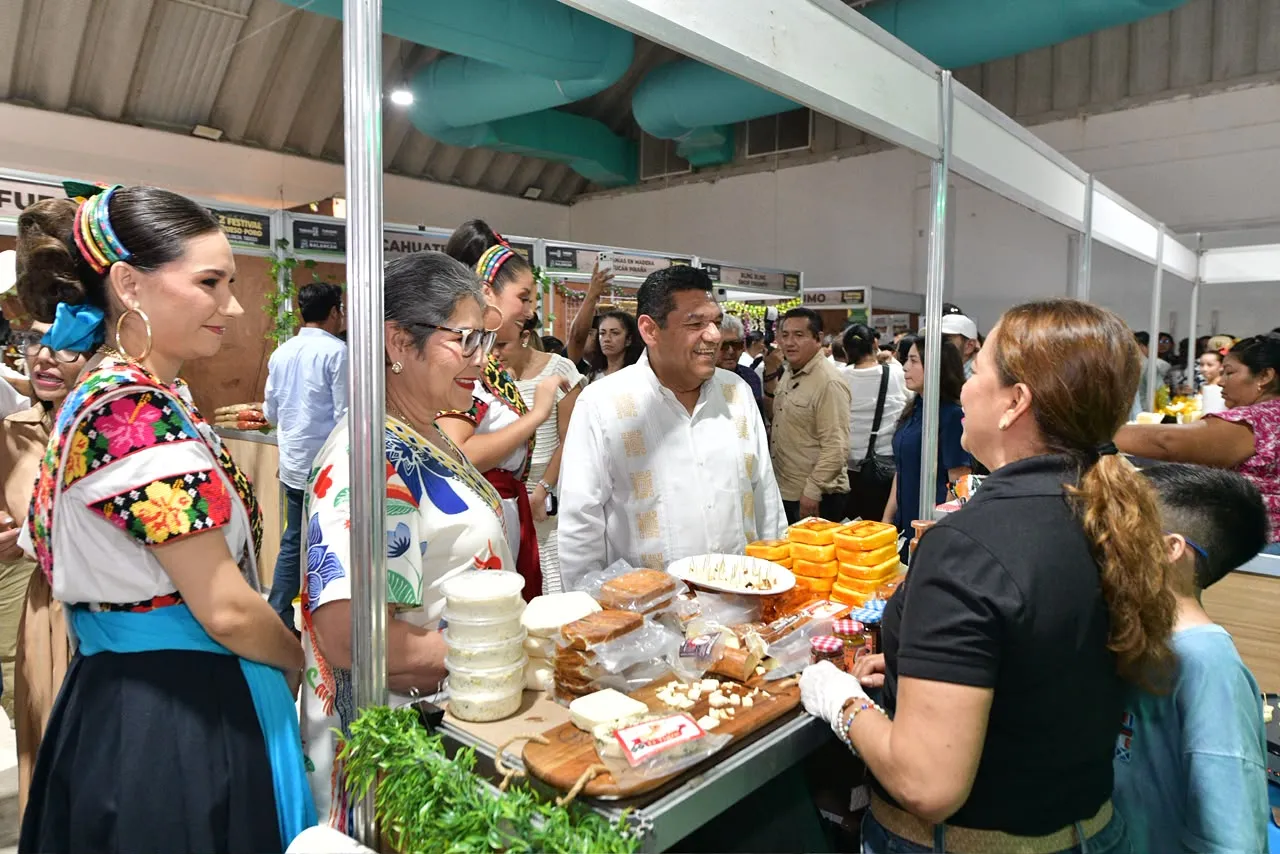 Javier May inaugura Festival del Queso de Poro en Balancán