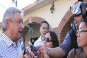 Solicita López Obrador a concesionarios de MVS la reinstalación de Carmen Aristegui