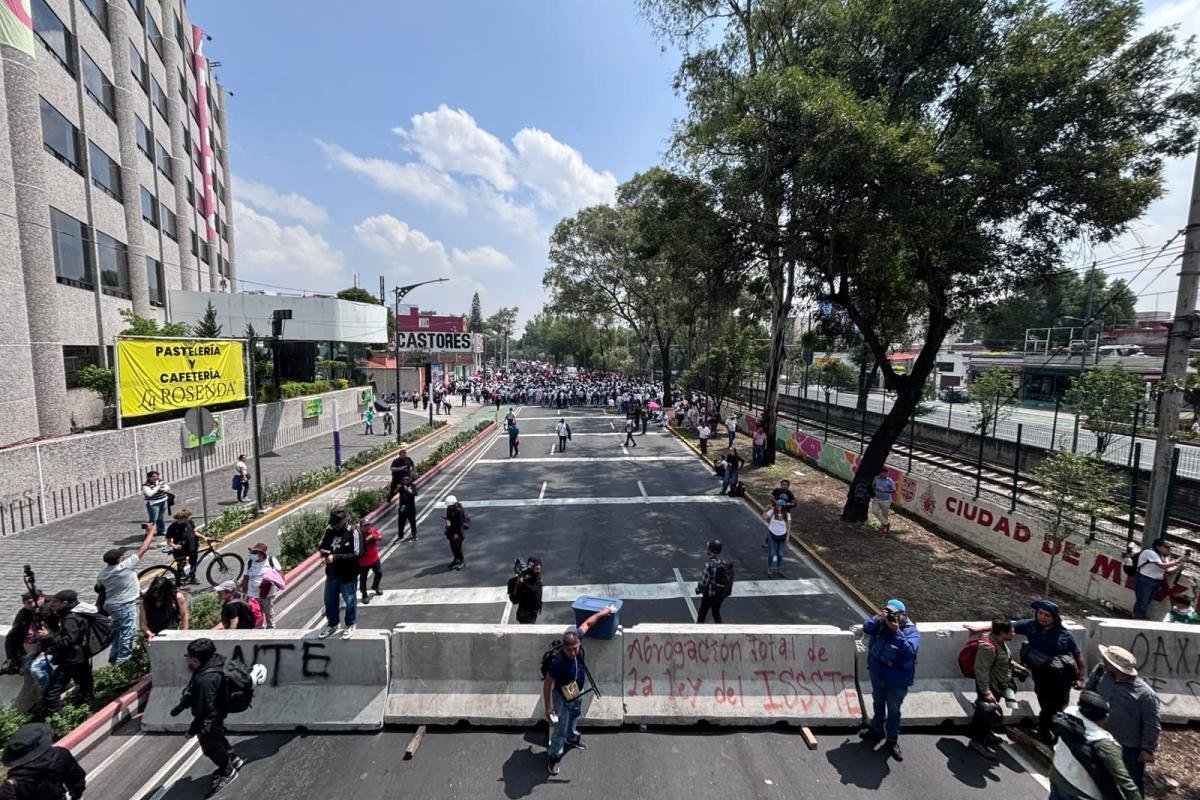 La CNTE amenaza con llevar protestas a Monterrey y Guadalajara