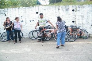 La Controversia /  Cómplices de Granier