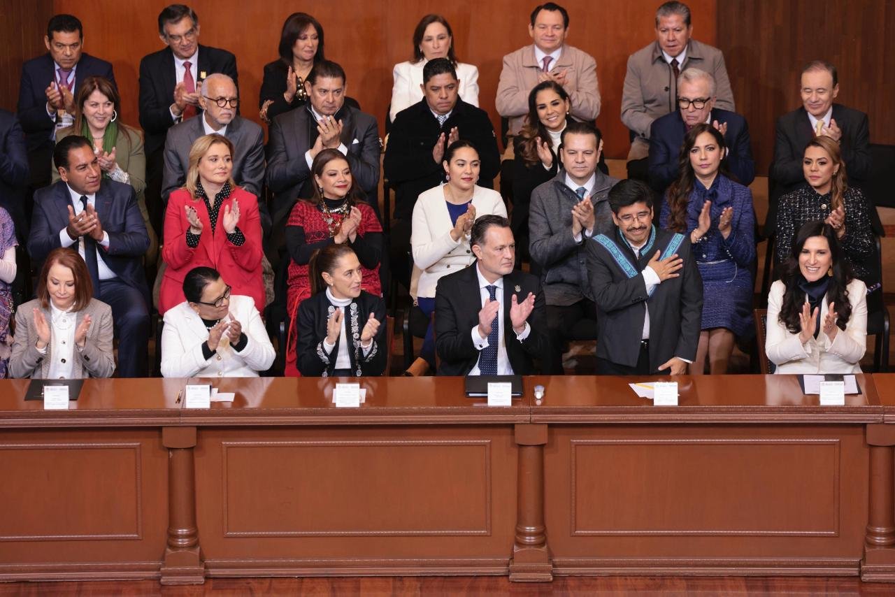 Javier May acompaña a Claudia Sheinbaum en el 109 Aniversario de la Constitución