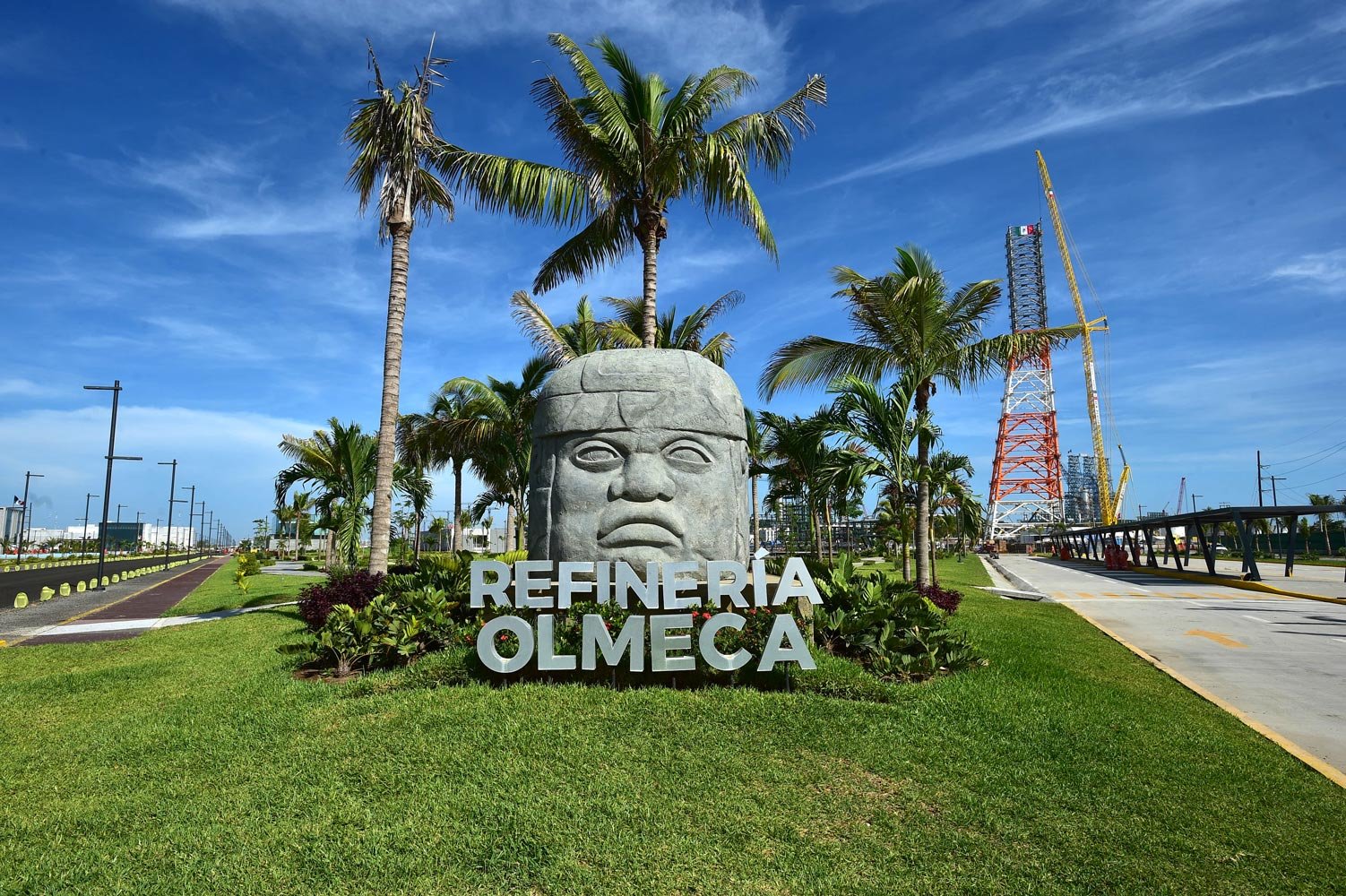 Refinería Dos Bocas produce 300 mil barriles diarios: CSP