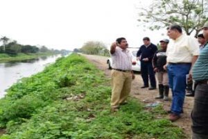 Denuncian campesinos afectación por obra inconclusa de la Conagua: Adán Augusto