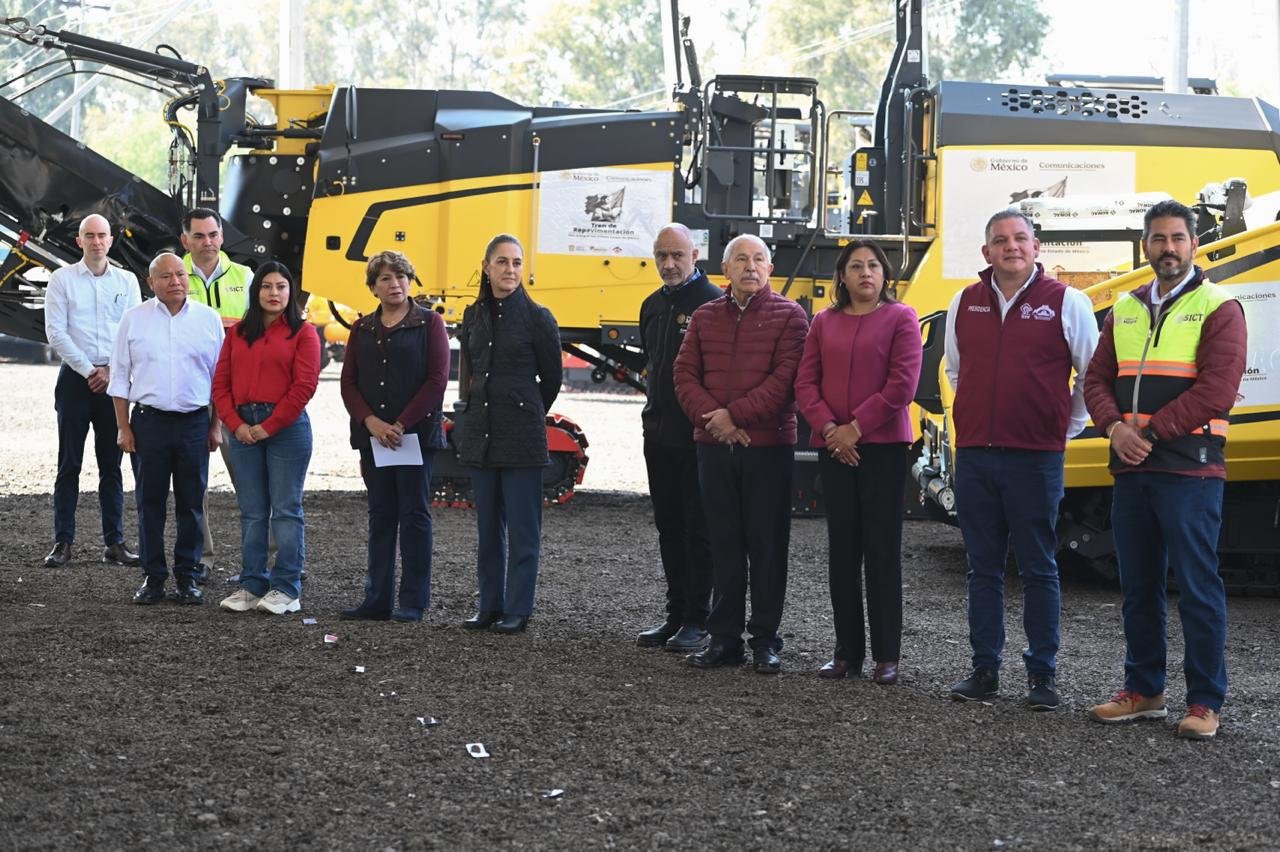 Sheinbaum entrega trenes de pavimentación a 10 municipios del Edomex