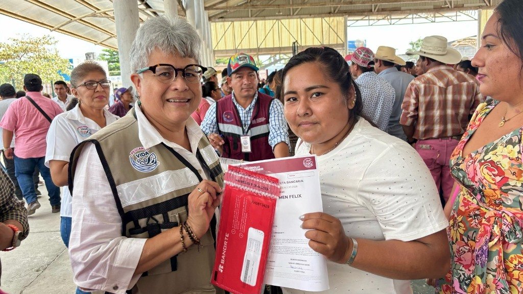 Entrega Gobierno del Pueblo 453 tarjetas del Programa Pescando Vida en Jonuta