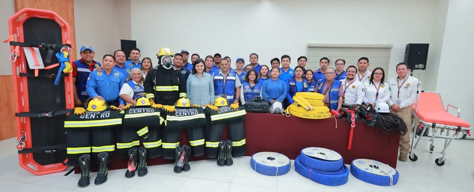 Yolanda Osuna equipa a Protección Civil para emergencias