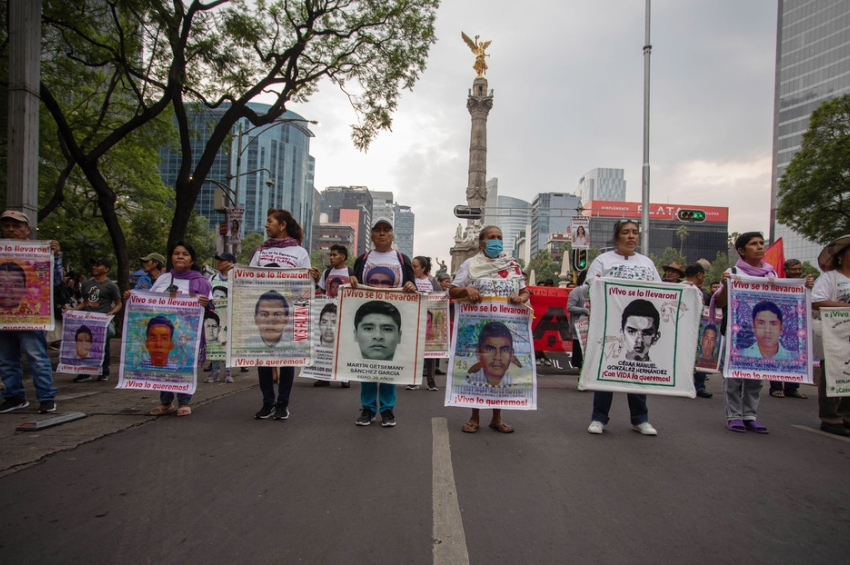 Caso Ayotzinapa: analizan 35 cuerpos entre dos mil en búsqueda de los 43 normalistas 
