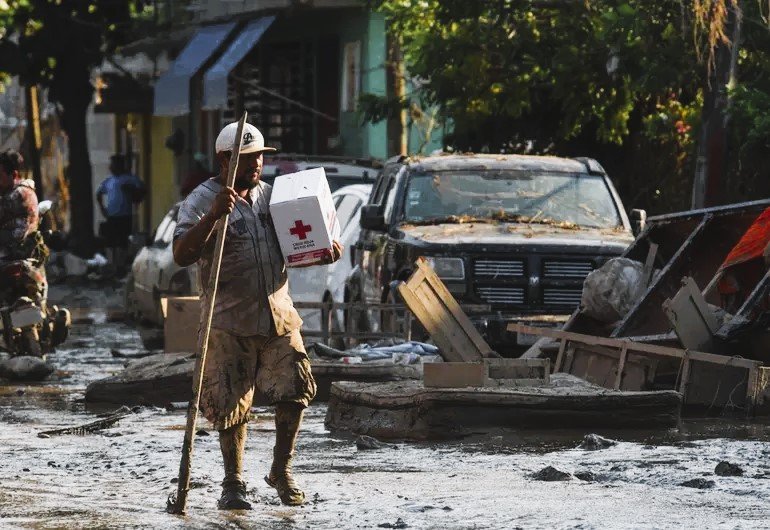 Suben a 79 los fallecidos por lluvias en cinco estados de México