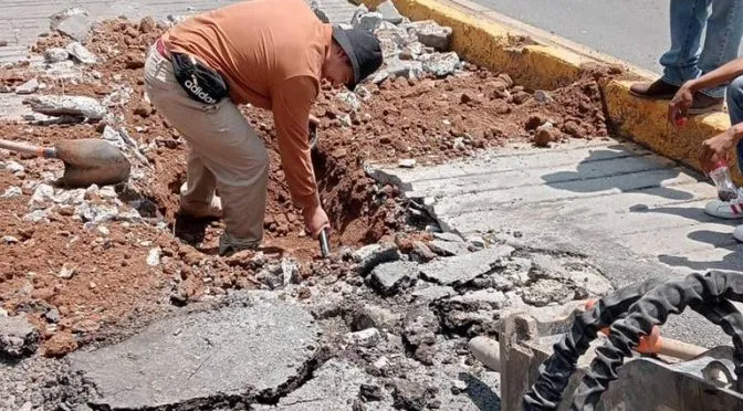 Clausuran más de 100 tomas ilegales de agua en Tabasco