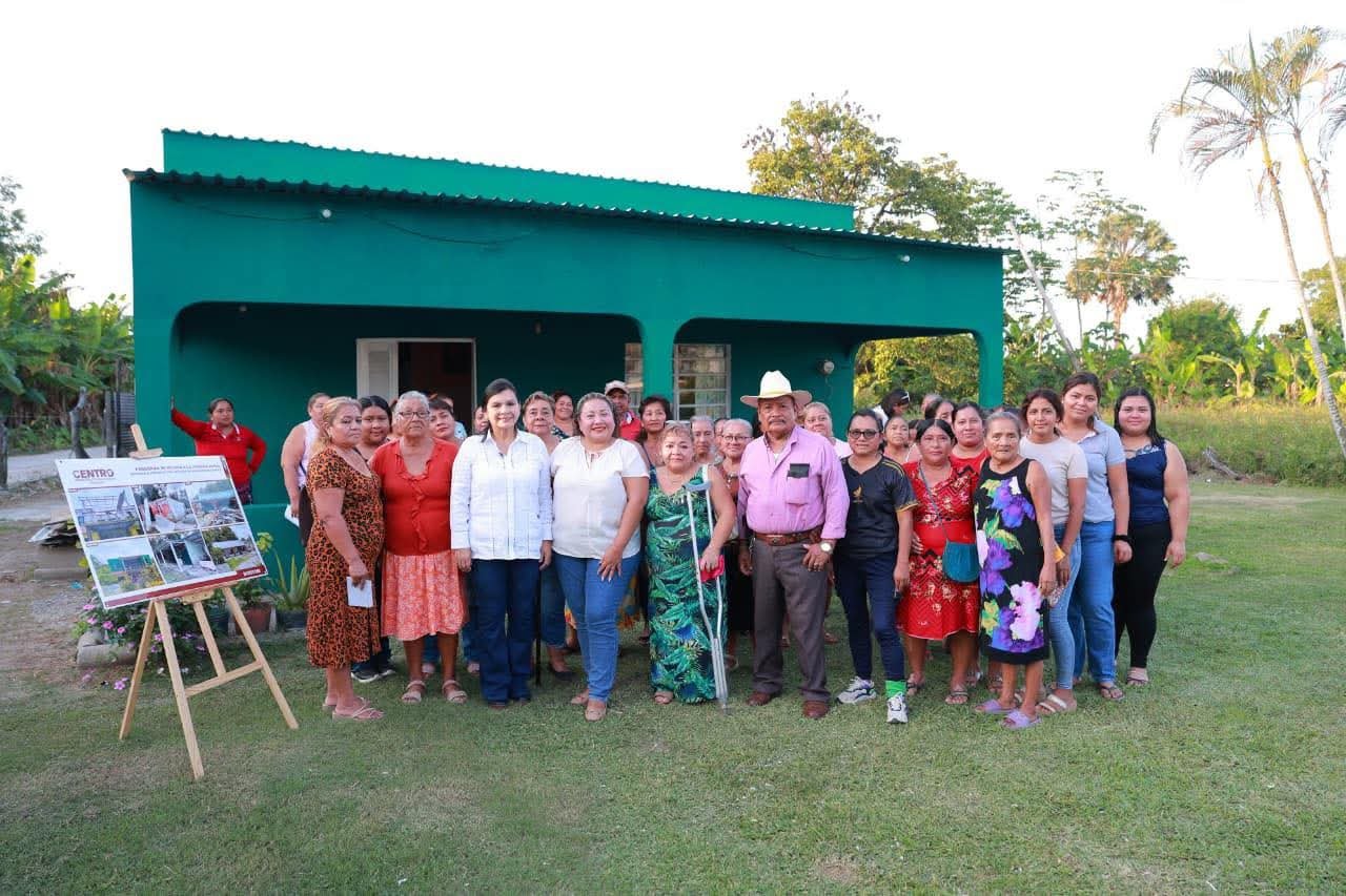 Yolanda Osuna entrega viviendas rehabilitadas en Buenavista y González tras tromba.
