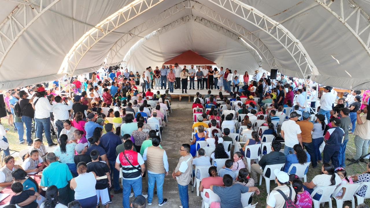 Javier May encabeza jornada de atención ciudadana en Cunduacán