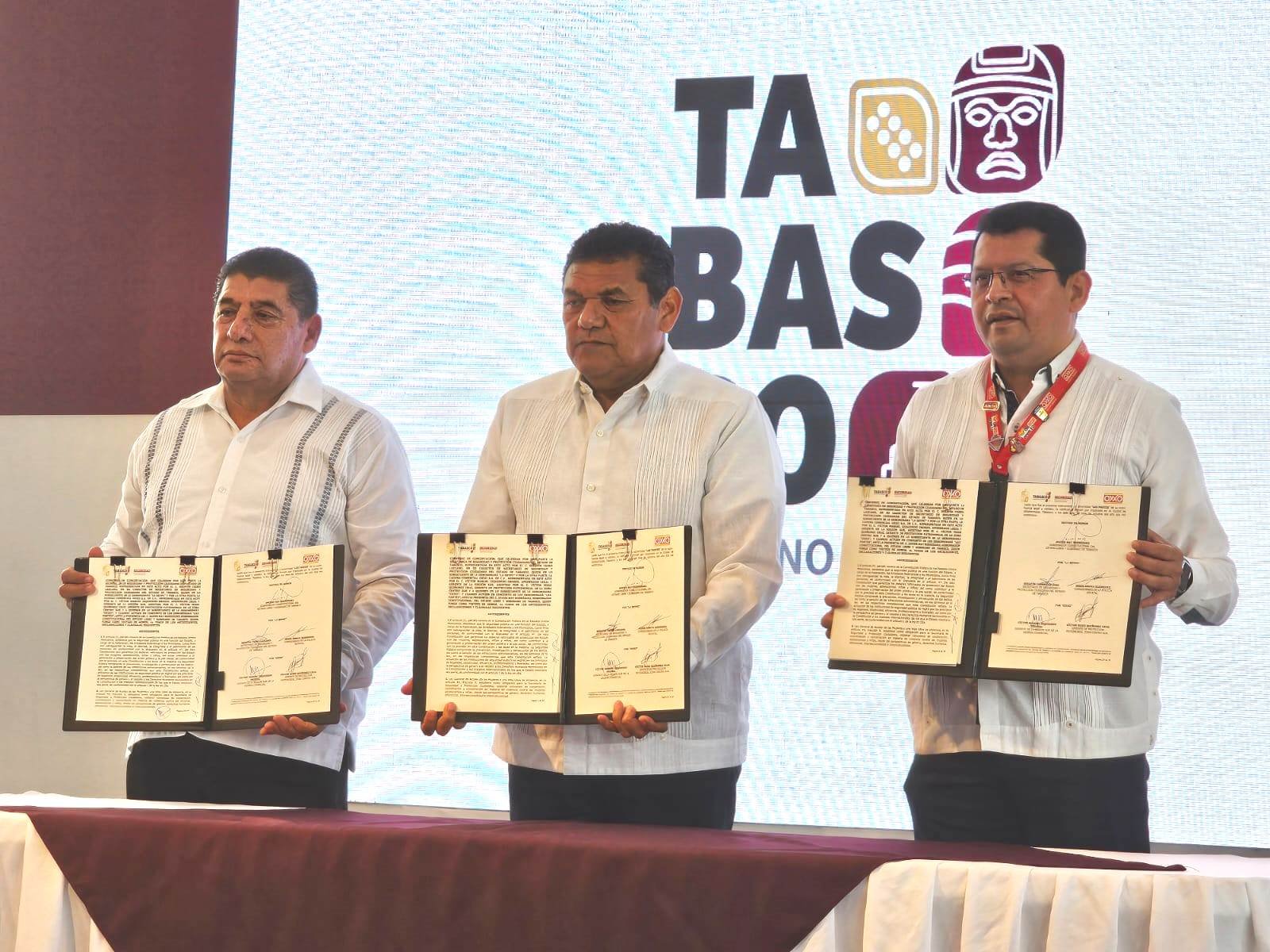 Suman esfuerzos Gobierno del Pueblo y OXXO para proteger a las mujeres