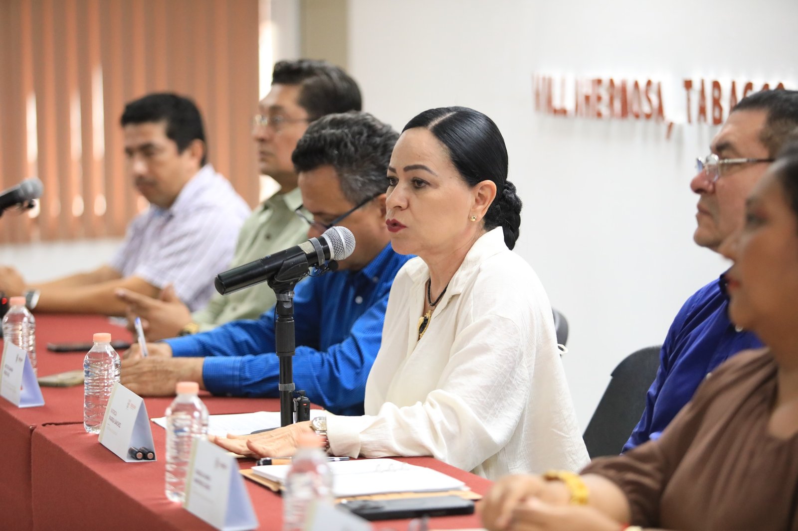 Atiende Patricia Iparrea problemática escolar en Nacajuca bajo apego a derecho