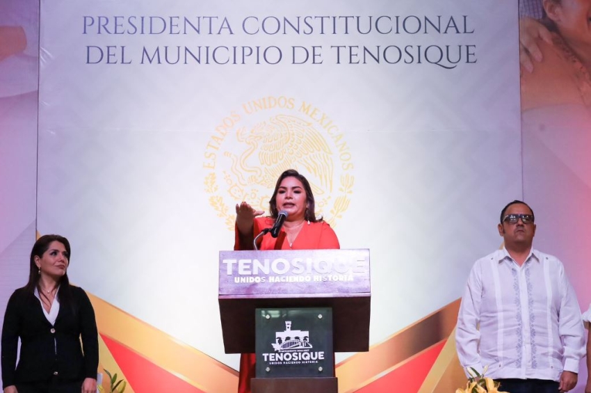 Asume Sandra Hernández como presidenta municipal de Tenosique