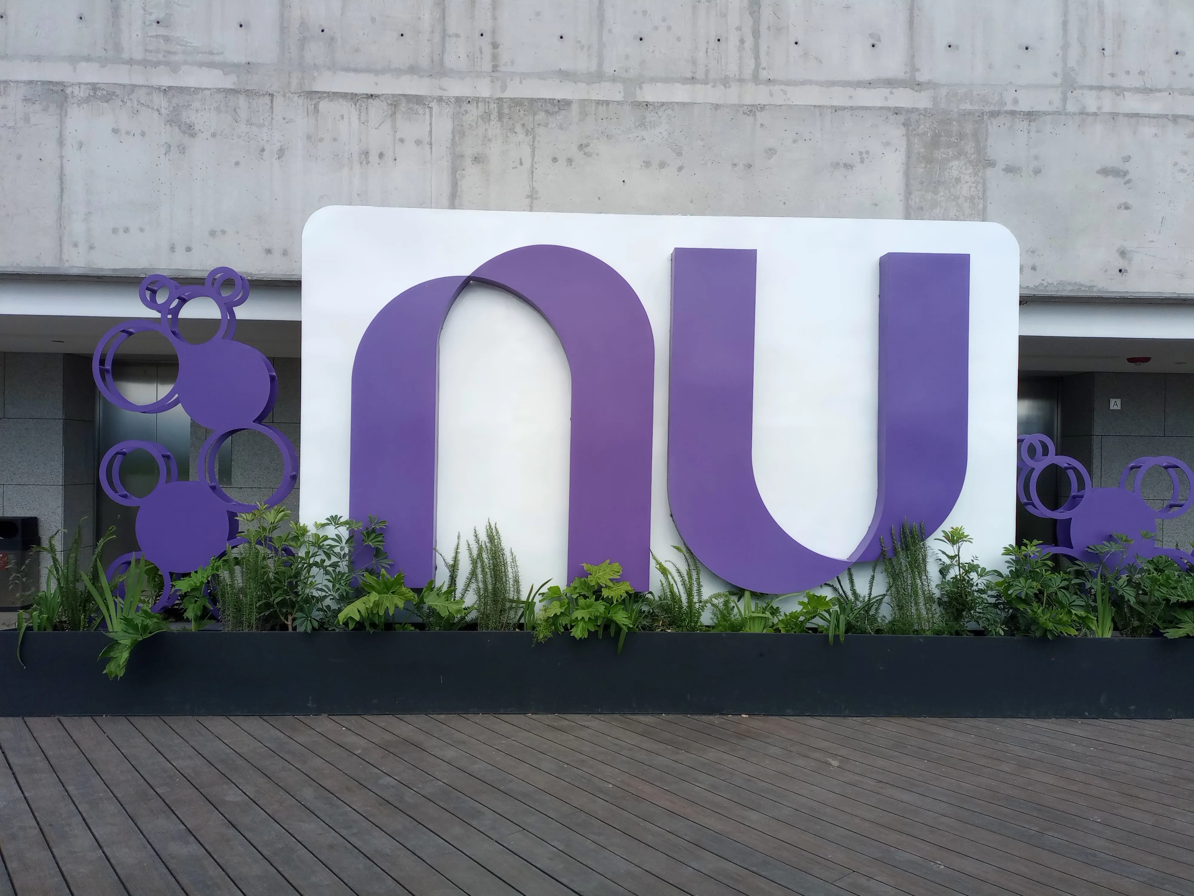 Nu obtiene licencia bancaria y abre una nueva etapa en México