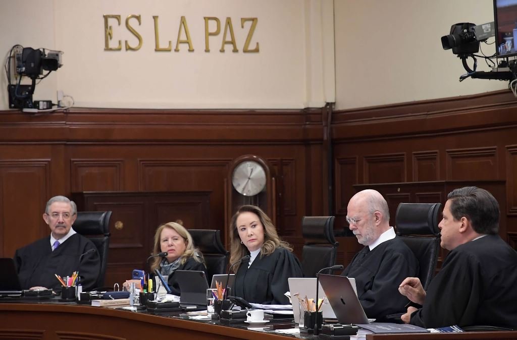 Ordena la SCJN a jueces revocar suspensiones vs reforma judicial