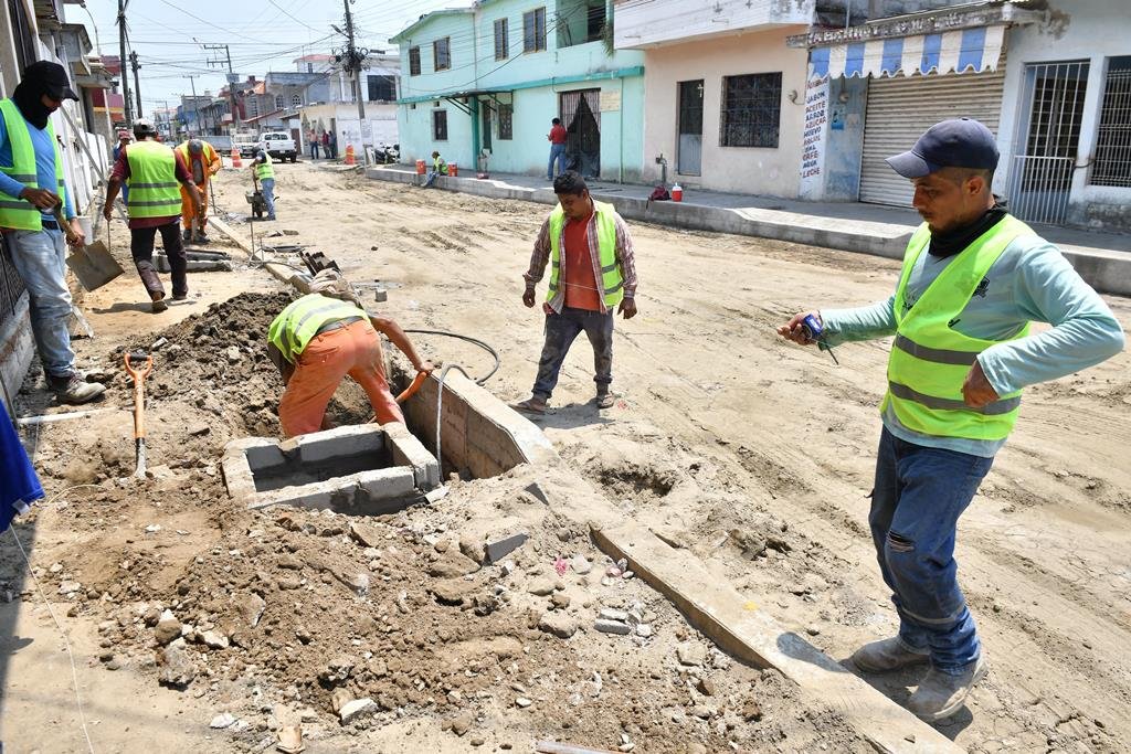 En Jalpa: Van a hacer calles y banquetas “como pueblo mágico”: Vecinos