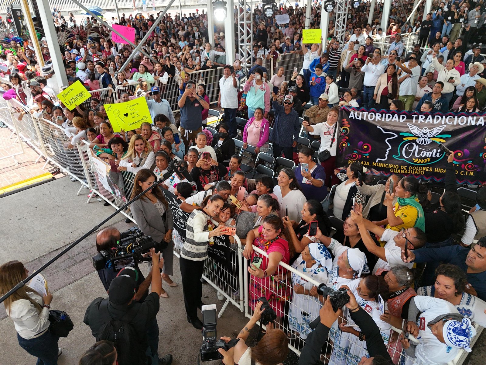 La Presidenta presentó avances nacionales y compromisos futuros, destacando seguridad, programas sociales e infraestructura.
