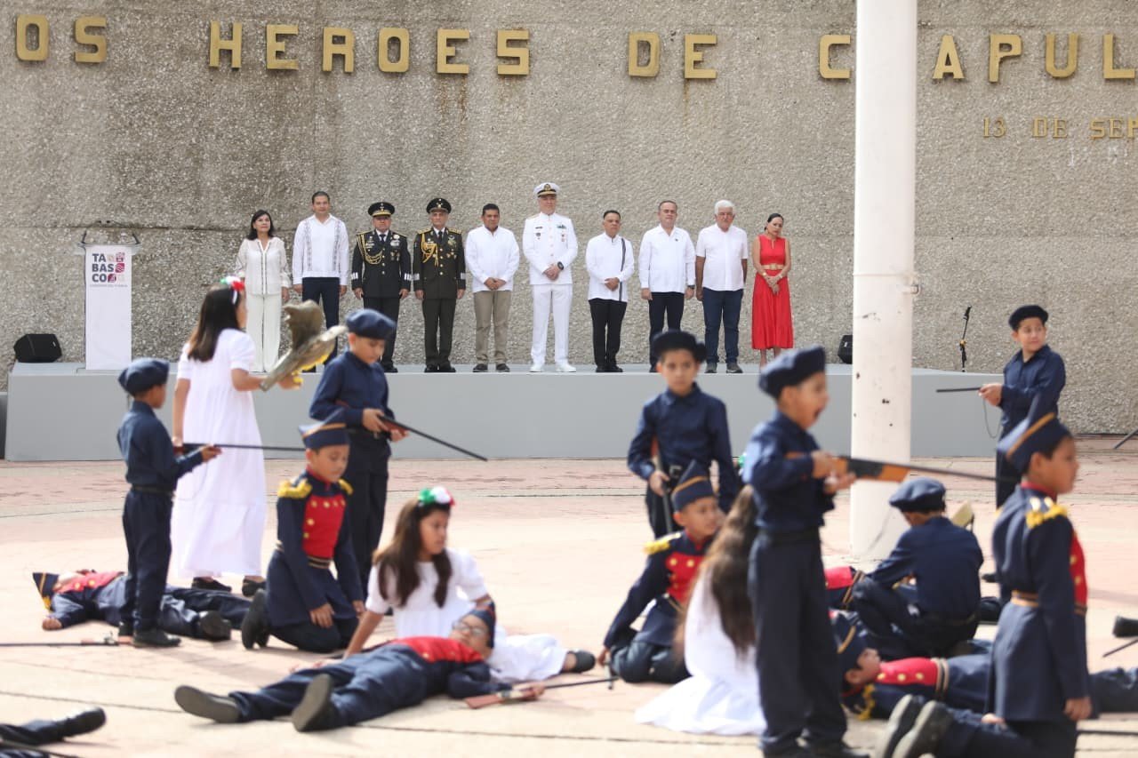 Autoridades civiles y militares recordaron la Gesta de Chapultepec con un acto cívico en Villahermosa.