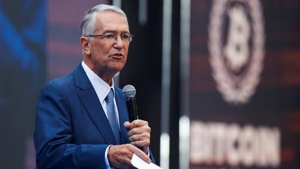 Salinas Pliego lleva disputa fiscal ante la CIDH