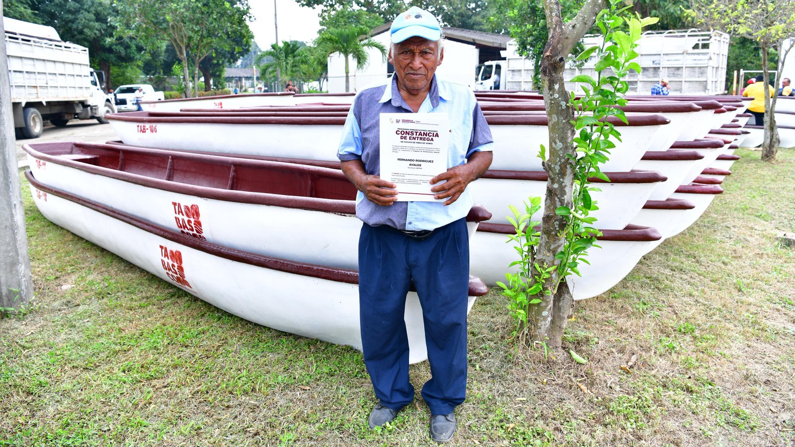 Fortalece Javier May producción de pescadores de 7 municipios