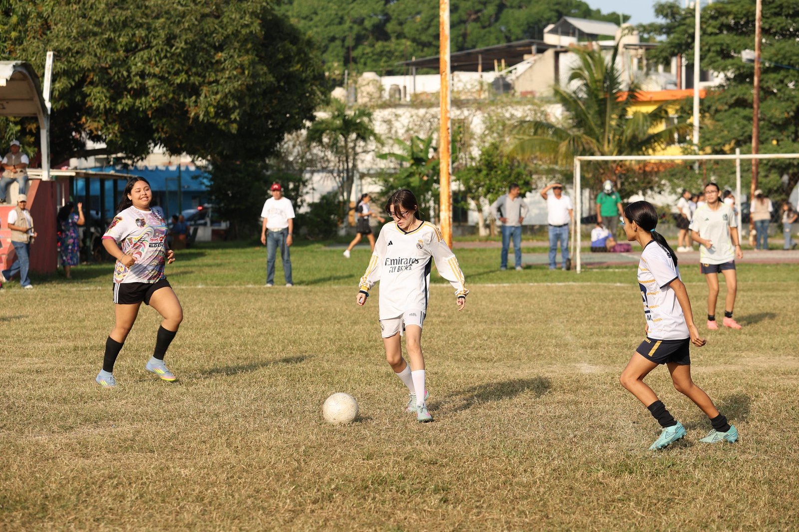 Semilleros activa 1,080 equipos deportivos en 205 centros