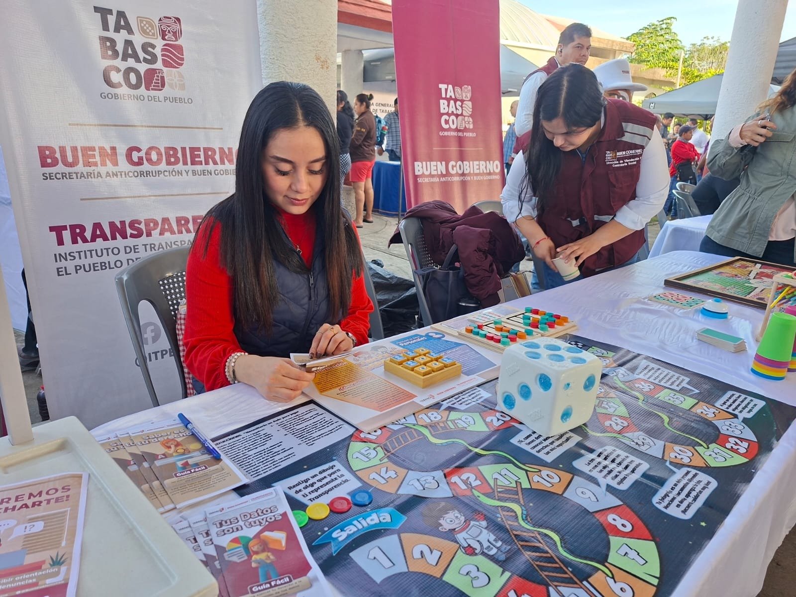 Gobierno del Pueblo enseña transparencia a niños mediante juegos y dinámicas
